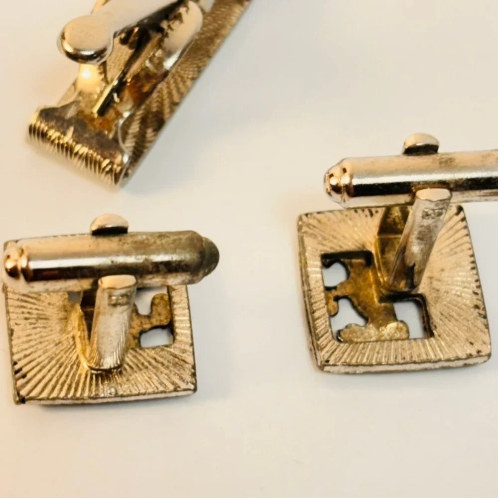 Vintage Griffin Cufflinks Bulldog Pin Tie Clip Set Silver Tone Dark Academia